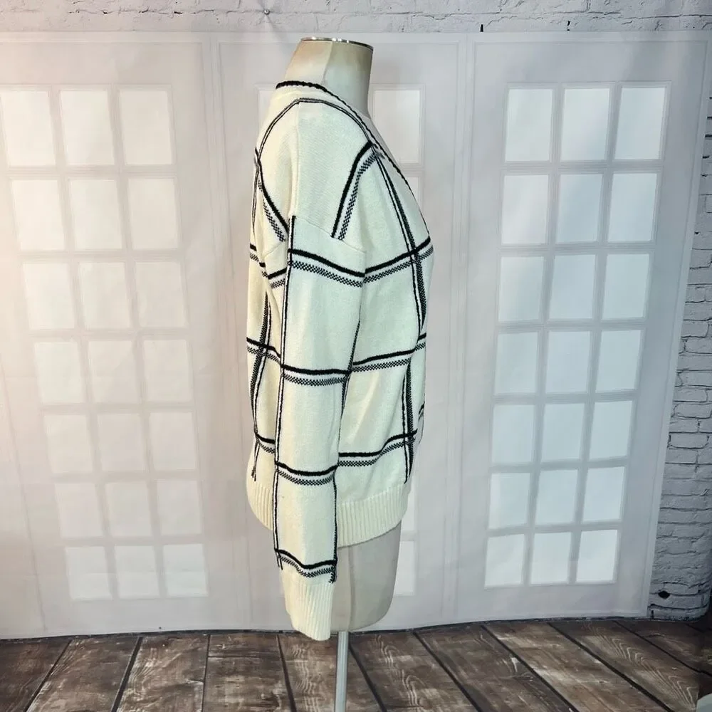 Moth Anthropologie Black White Windowpane Plaid V-Neck Sweater Size Medium